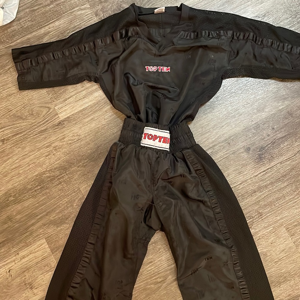 Small TopTen MMA Gi